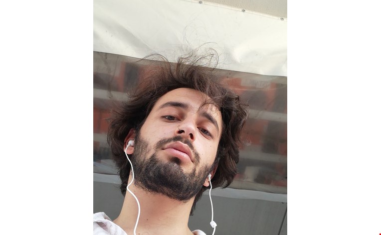 Acil ev arkadaşı lazım Mersin(İçel)