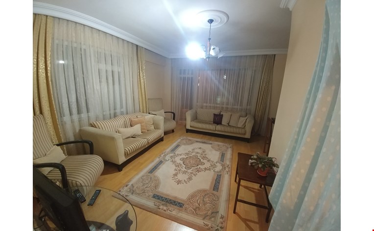 Kadın ev arkadaşı arıyorum. İstanbul