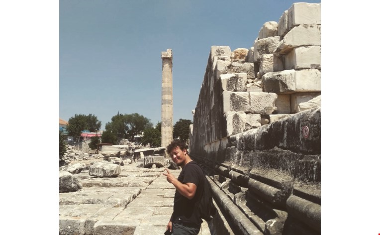Dikkat Dikkat! Aranılan Ev Arkadaşı, Ev Arıyor! ;), Beşiktaş — fotoğraf 1/1